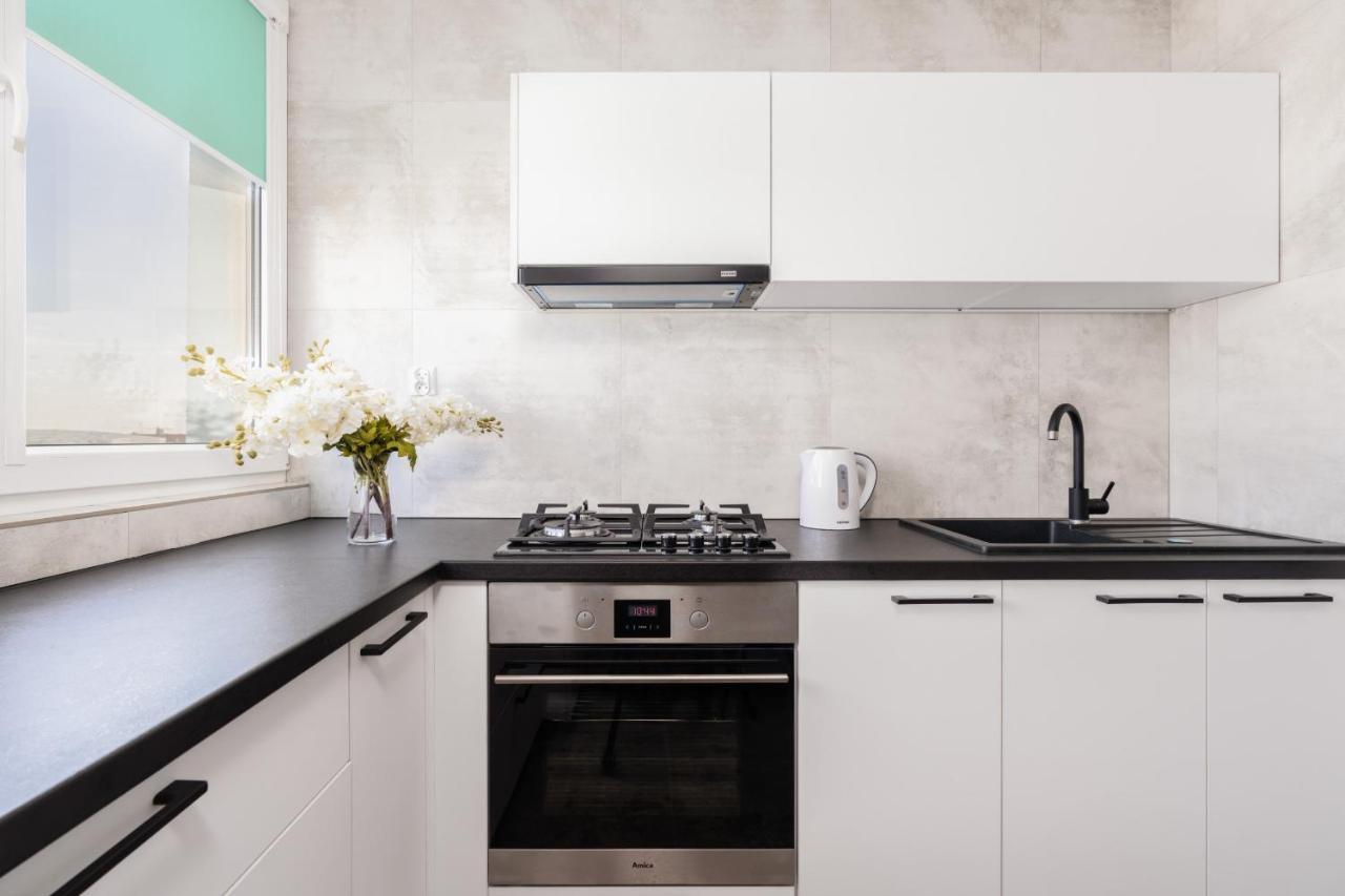 Stylish Apartment Near Wroclavia For 4 Guests By Noclegi Renters Vratislav Exteriér fotografie