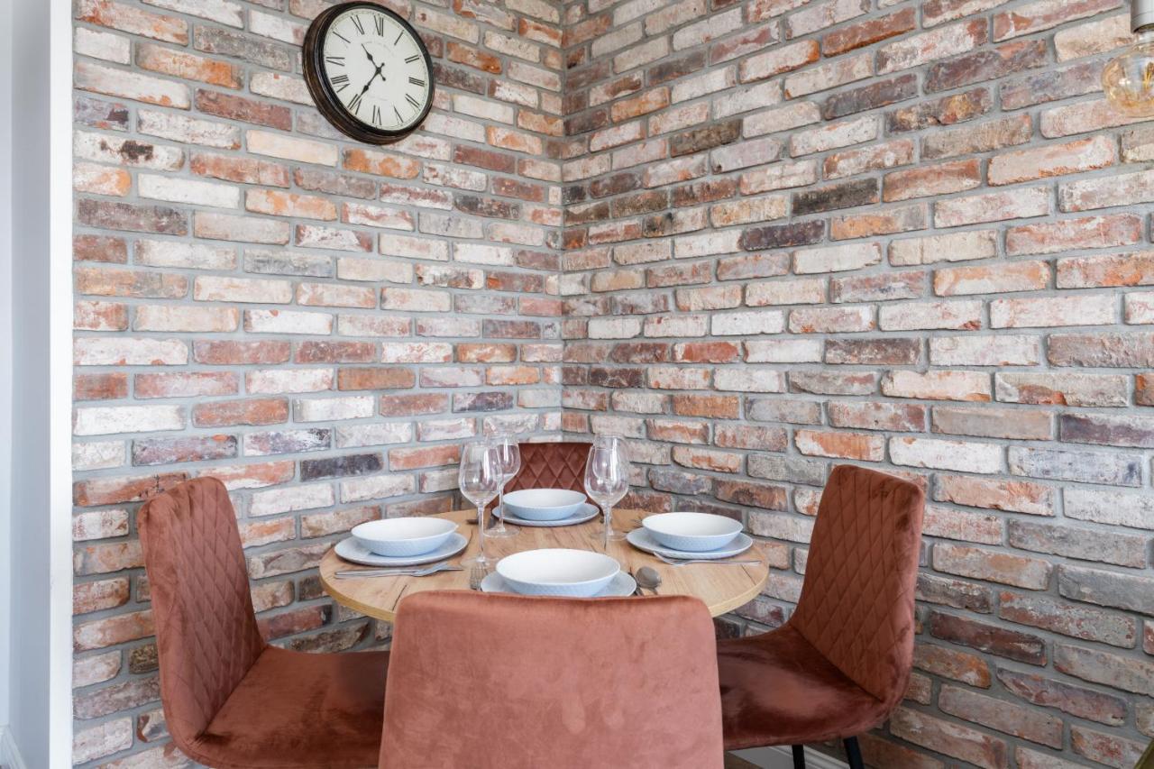 Stylish Apartment Near Wroclavia For 4 Guests By Noclegi Renters Vratislav Exteriér fotografie